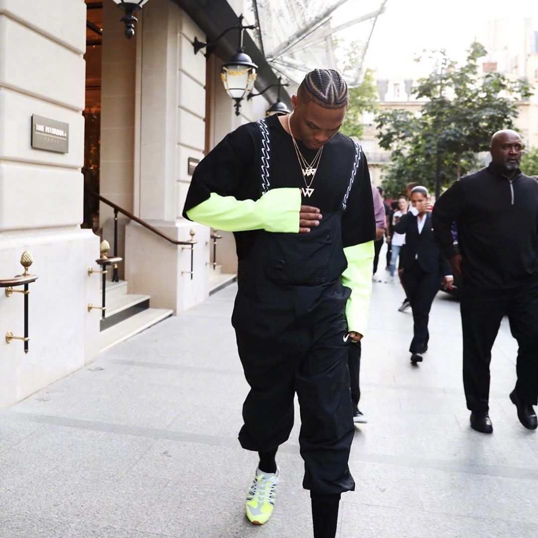 与其在长约 与其在长约